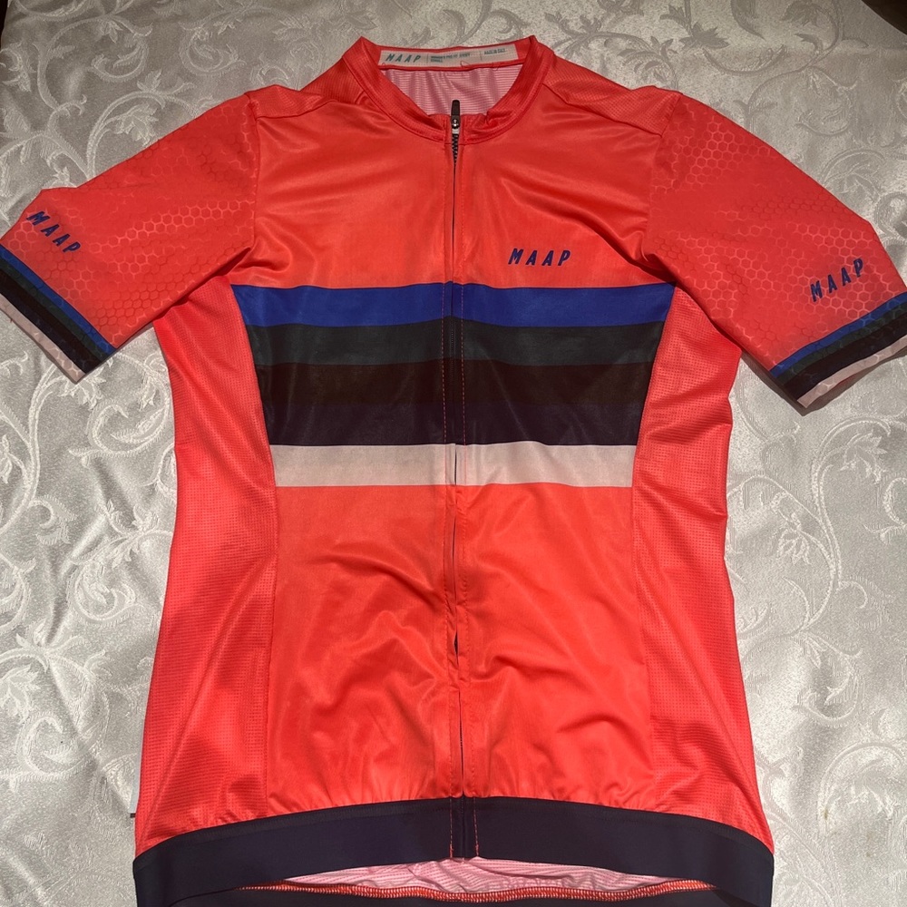 Women’s pro fit jersey